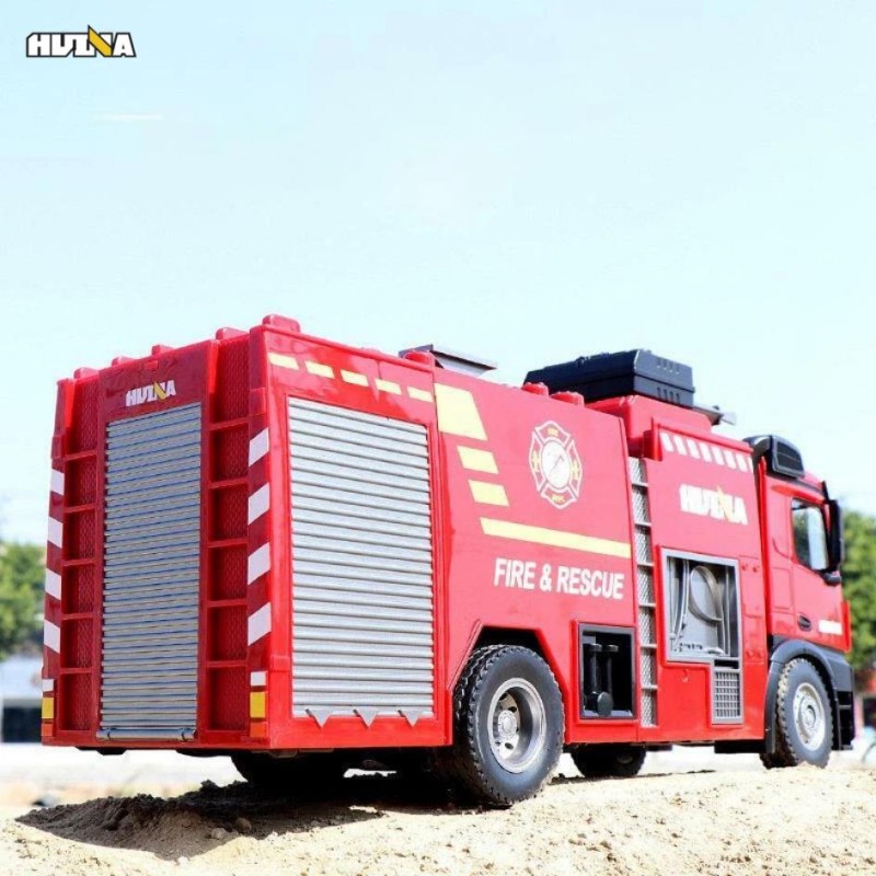 HUINA 1562 1/14 22CH Yüksek Kalite RC Model Uzaktan Kumandalı Yangın Söndürme İtfaiye Kamyonu İş Makinesi - Su Püskürtme Fonksiyonlu -2.4G Full Fonksiyon Sesli&Işıklı