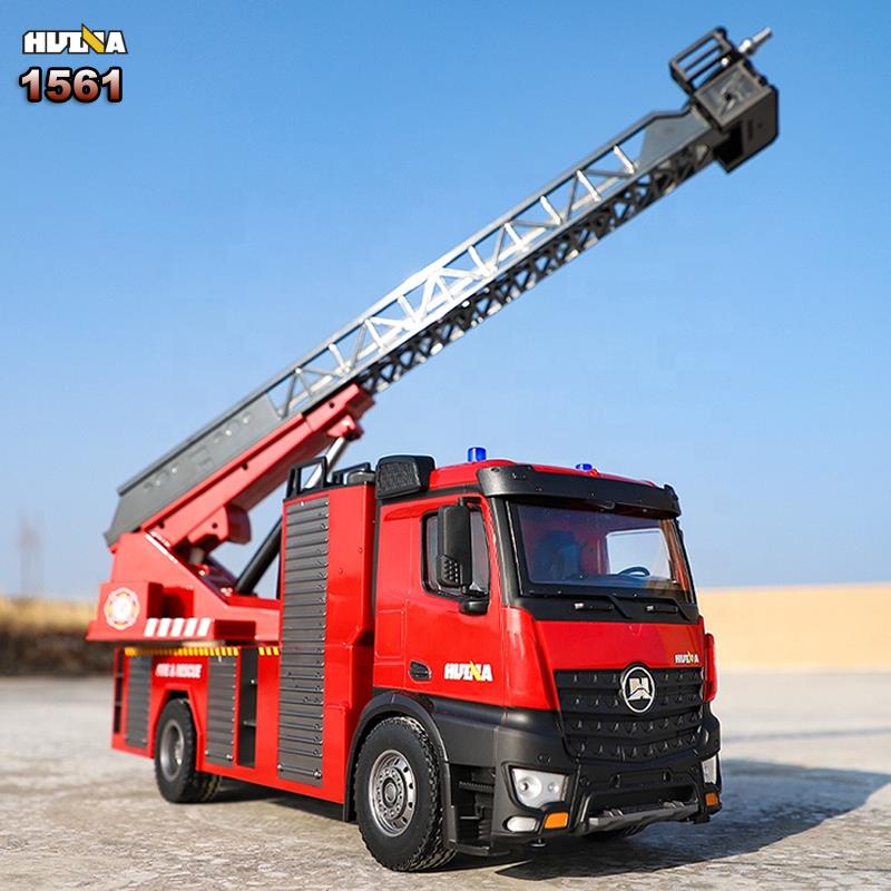 HUINA 1561 1/14 22CH Yüksek Kalite RC Model Uzaktan Kumandalı Merdivenli Yangın Söndürme İtfaiye Kamyonu İş Makinesi -Su Püskürtme Fonksiyonlu-2.4G Full Fonksiyon Sesli&Işıklı