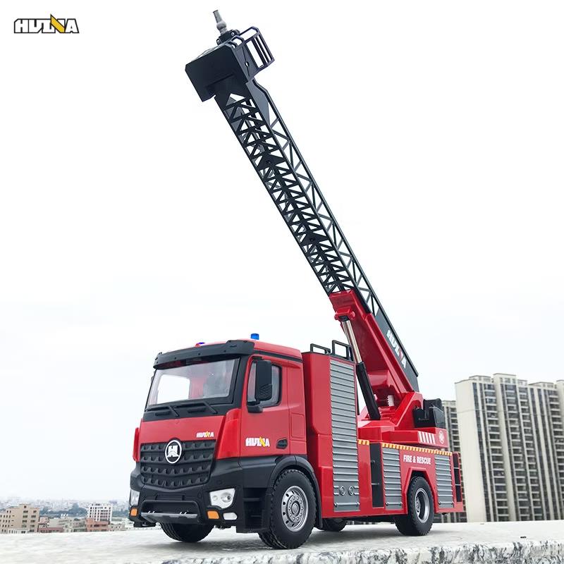 HUINA 1561 1/14 22CH Yüksek Kalite RC Model Uzaktan Kumandalı Merdivenli Yangın Söndürme İtfaiye Kamyonu İş Makinesi -Su Püskürtme Fonksiyonlu-2.4G Full Fonksiyon Sesli&Işıklı