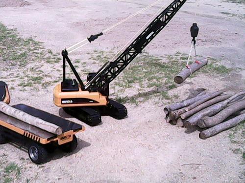 HUINA 1572 1/14 15CH Yüksek Kalite RC Model Ekskavatör Paletli Kancalı Vinç Uzaktan Kumandalı Metal İş Makinesi - 2.4G Sesli&Işıklı HUINA 1572 1/14 15CH Yüksek Kalite RC Model Ekskavatör Paletli Kancalı Vinç Uzaktan Kumandalı Metal İş Makinesi - 2.4G Sesli&Işıklı