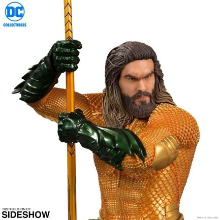 Aquaman Statue by DC Collectibles