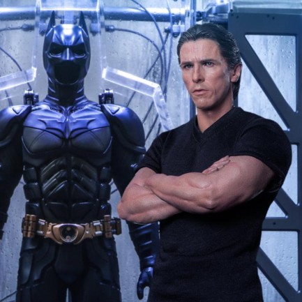 Hot Toys Batman Armory with Bruce Wayne Sixth Scale Collectible Set 911374 MMS702 DC Comics / The Dark Knight Rises (ÖN SİPARİŞ) Hot Toys Batman Armory with Bruce Wayne Sixth Scale Collectible Set 911374 MMS702 DC Comics / The Dark Knight Rises (ÖN SİPARİŞ)