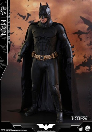 Batman Quarter Scale Figure Batman Begins - Quarter Scale Series