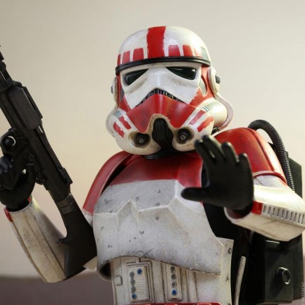 Hot Toys Shock Trooper Sixth Scale Figure