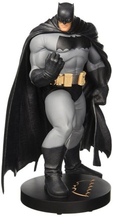 Andy Kubert DK III The Dark Knight Statue - Thumbnail