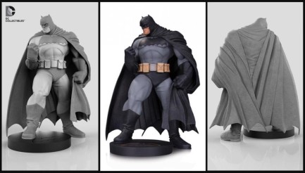 Andy Kubert DK III The Dark Knight Statue - Thumbnail