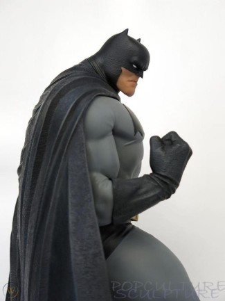 Andy Kubert DK III The Dark Knight Statue - Thumbnail