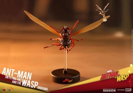 Ant-Man on Flying Ant and the Wasp Diorama Collectible Set - MMS Compact Series - Thumbnail