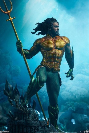 Aquaman Premium Format Figure - Thumbnail