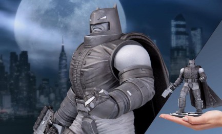 Dc Collectibles - Dc Collectibles Armored Batman Black & White Frank Miller Statue