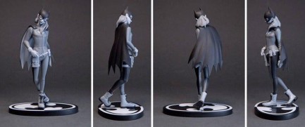 Batgirl Black & White Babs Tarr Statue - Thumbnail