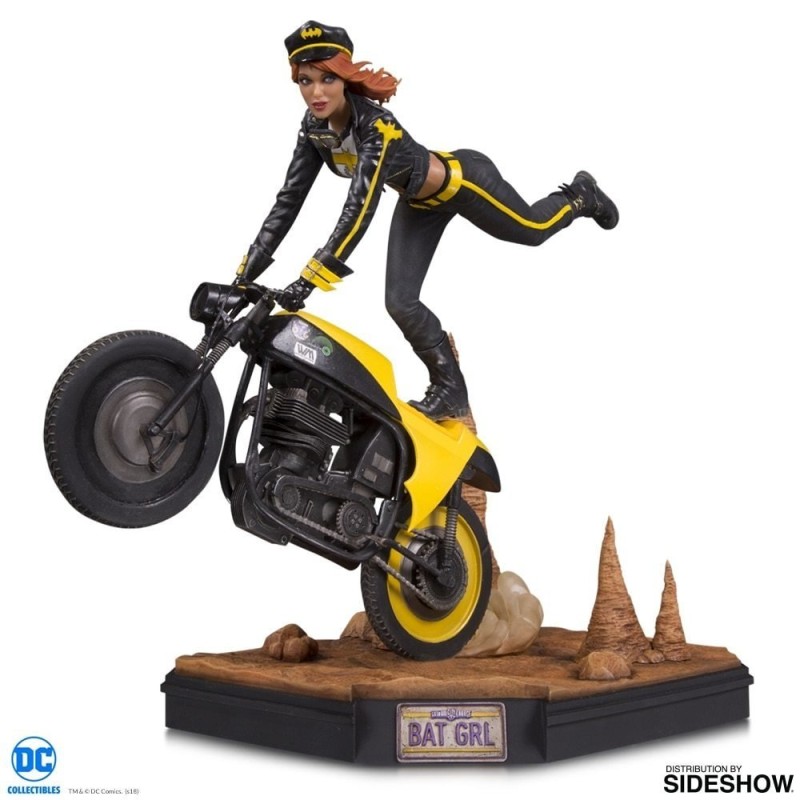 Batgirl Gotham City Garage Statue