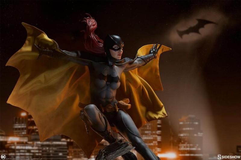 Batgirl Premium Format Figure