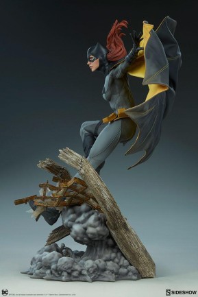 Batgirl Premium Format Figure - Thumbnail