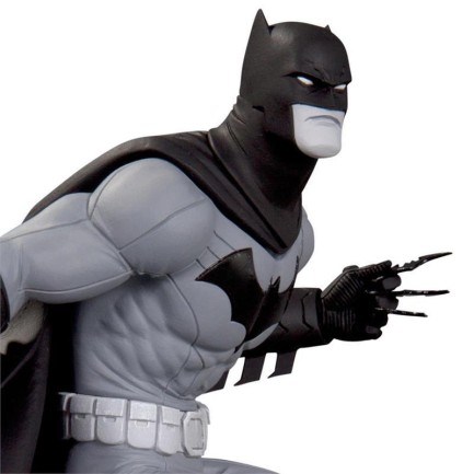 Batman Black & White Greg Capullo Statue - Thumbnail