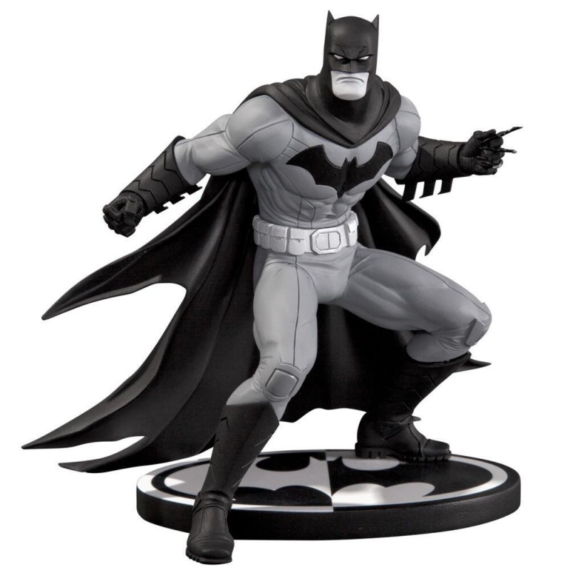 Batman Black & White Greg Capullo Statue