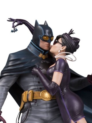 Batman & Catwoman Bombshell Deluxe Edition Statue - Thumbnail