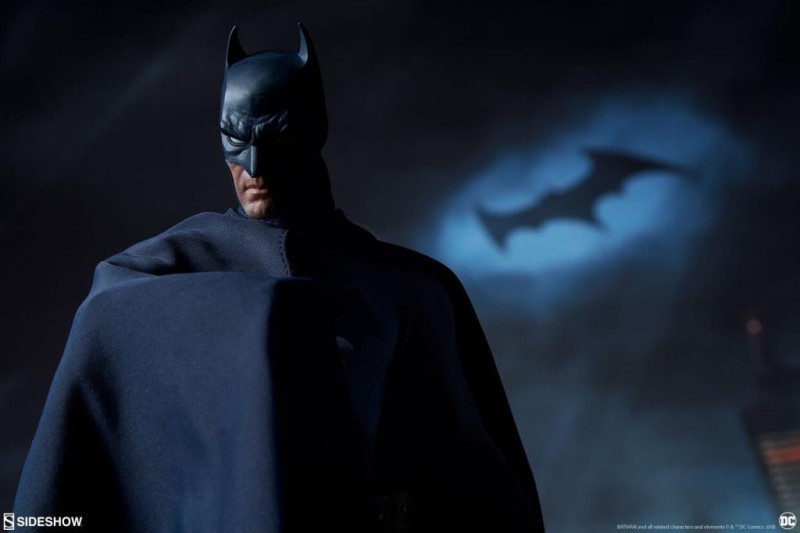 Sideshow Collectibles Batman Classic Sixth Scale Figure