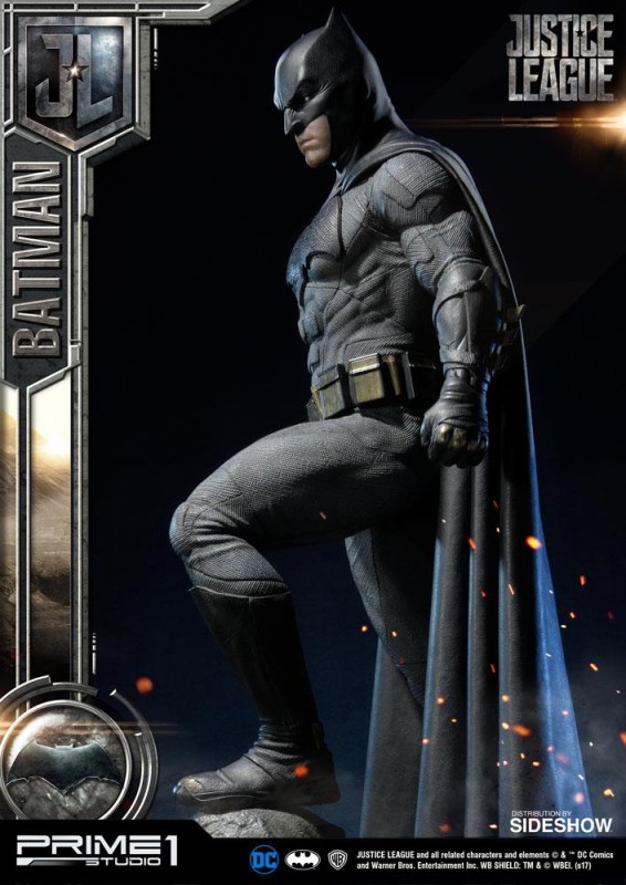 Batman JL Statue