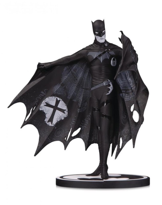 Batman & Joker Black & White Gerard Way Statue Set