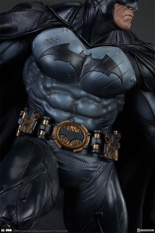 Sideshow Collectibles Batman Premium Format Figure 300542