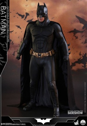 Hot Toys - Batman Quarter Scale Figure Batman Begins - Quarter Scale Series