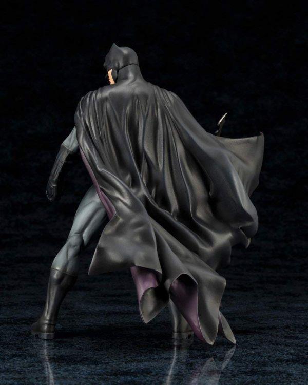 Batman Rebirth ArtFx+ Statue