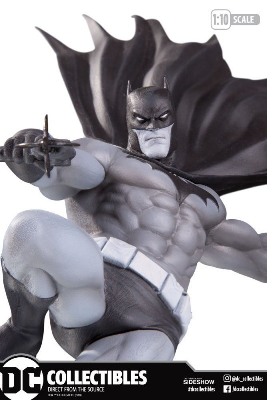 Batman Statue Batman Black & White by Doug Mahnke