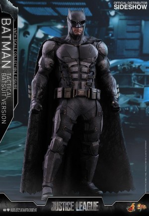 Hot Toys Batman Tactical Batsuit Version Sixth Scale Figure MMS432 - Thumbnail