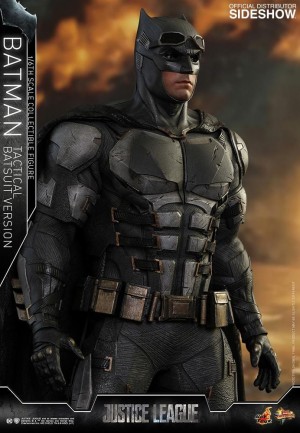 Hot Toys Batman Tactical Batsuit Version Sixth Scale Figure MMS432 - Thumbnail