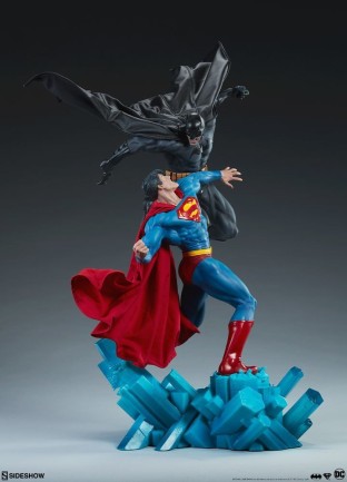 Sideshow Collectibles Batman Vs. Superman Diorama - Thumbnail