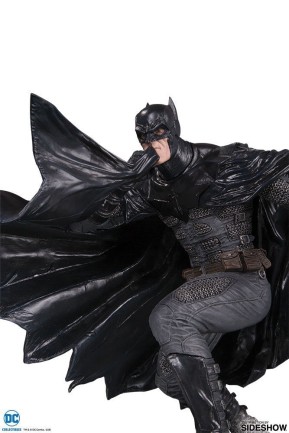 Dc Collectibles - Black Label Batman Statue DC Designer Series by Lee Bermejo