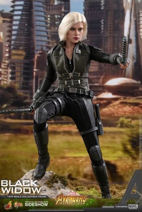 Black Widow Sixth Scale Figure - Thumbnail