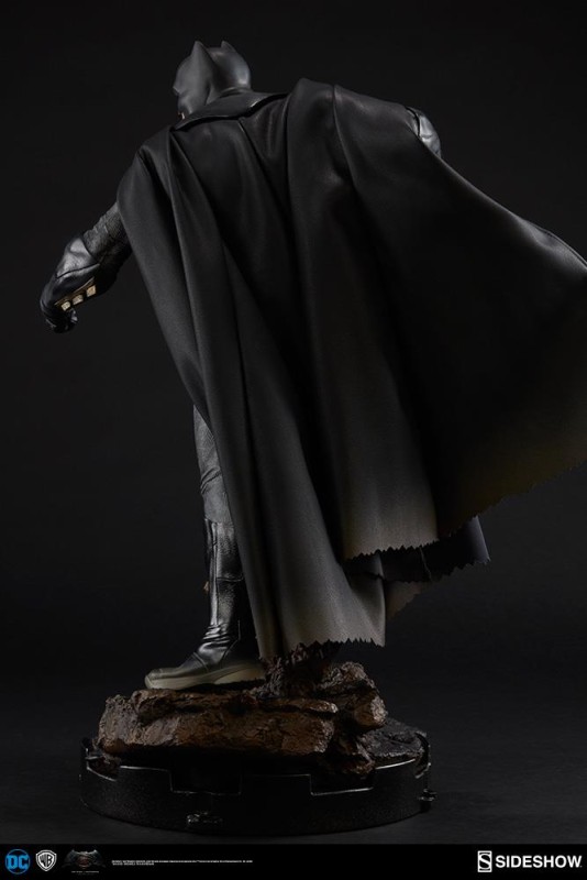 BvS Batman 1/4 Premium Format Figure