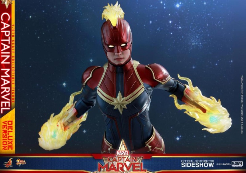 Hot Toys Captain Marvel Deluxe Version Sixth Scale Figure MMS522