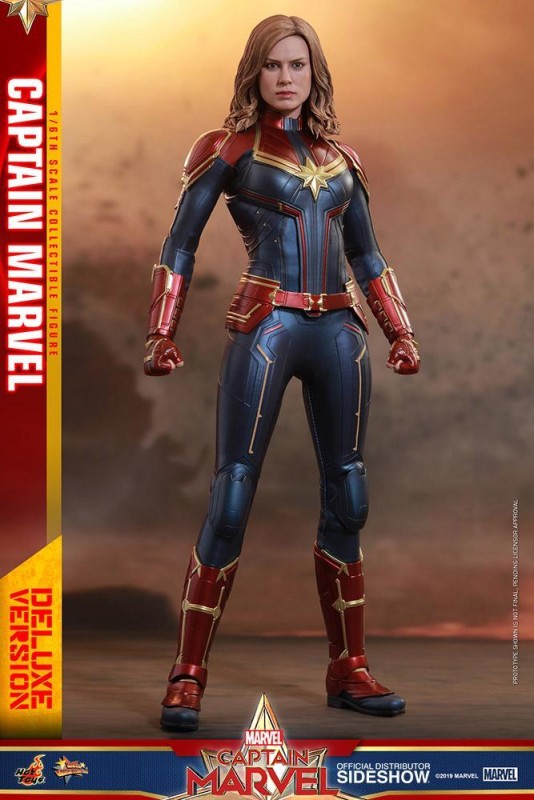 Hot Toys Captain Marvel Deluxe Version Sixth Scale Figure MMS522