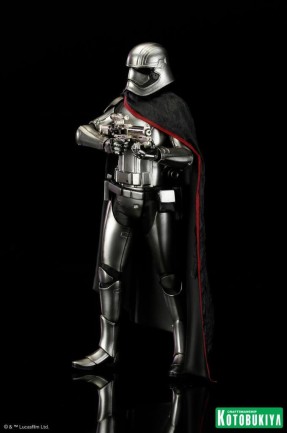 Captain Phasma Art Fx Statue - Thumbnail