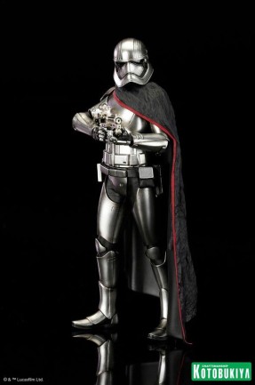 Captain Phasma Art Fx Statue - Thumbnail