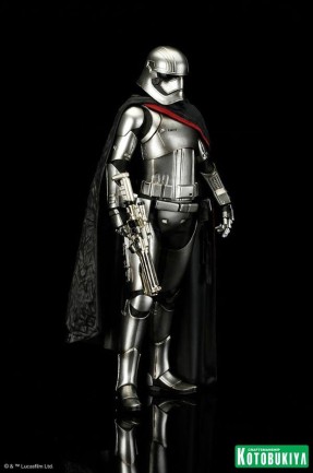 Captain Phasma Art Fx Statue - Thumbnail