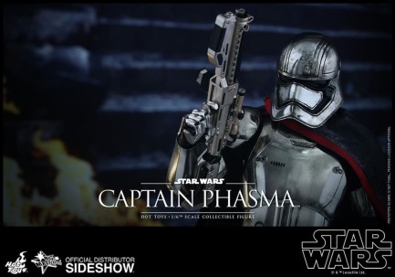 Hot Toys Captain Phasma Sixth Scale Figure - Thumbnail