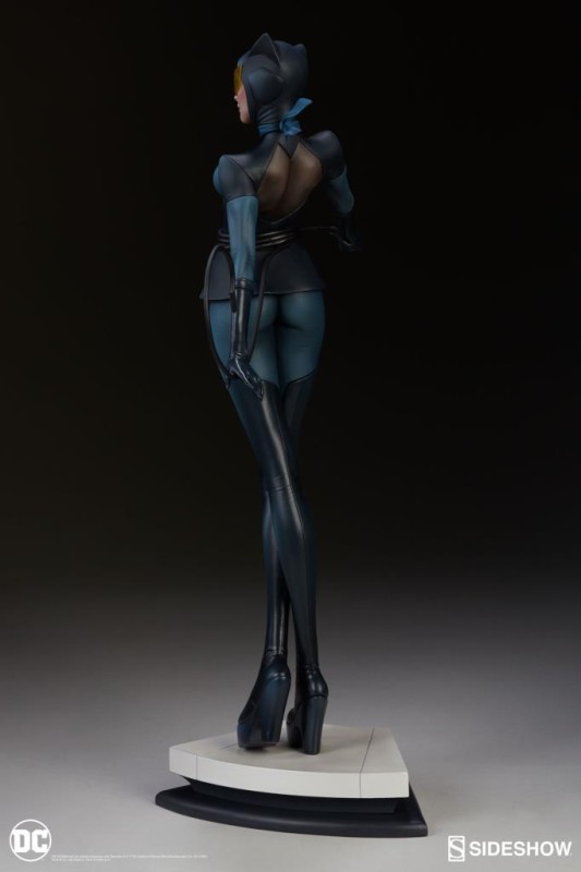 Cat Woman Stanley ' Artgerm ' Lau Statue