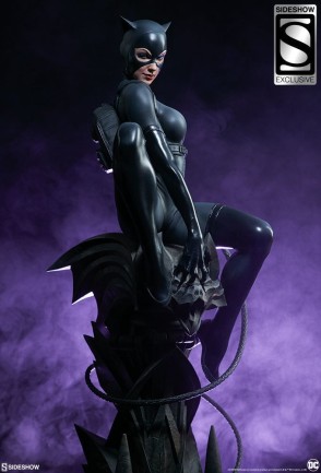 Sideshow Collectibles - Sideshow Collectibles Catwoman Premium Format Figure DC Comics / Gotham Mayhem