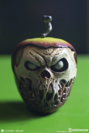 Court of the Dead Skull Apple Prop Replica Life-Size - Thumbnail