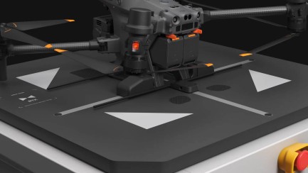 DJI DOCK - Thumbnail