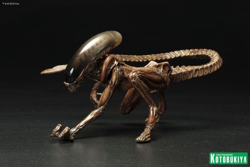 Dog Alien Art Fx+ Statue