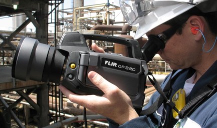 FLIR GF304 Refrigerant Leak Detection Camera 24° FOV - Thumbnail