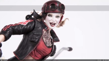 Gotham City Garage Harley Quinn Deluxe Statue - Thumbnail