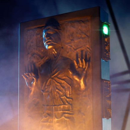 Hot Toys - Hot Toys Han Solo in Carbonite Sixth Scale Figure 100310