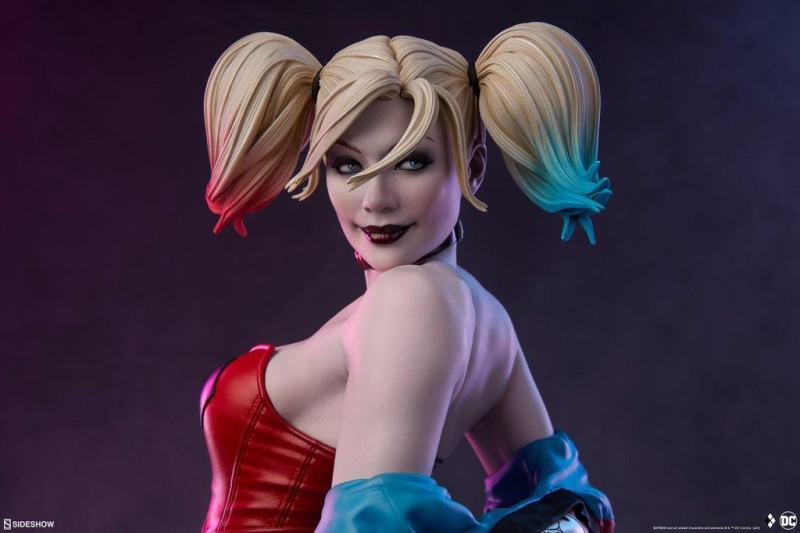 Sideshow Collectibles Harley Quinn Hell on Wheels Premium Format Figure 300714