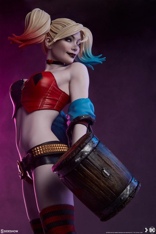 Sideshow Collectibles Harley Quinn Hell on Wheels Premium Format Figure 300714